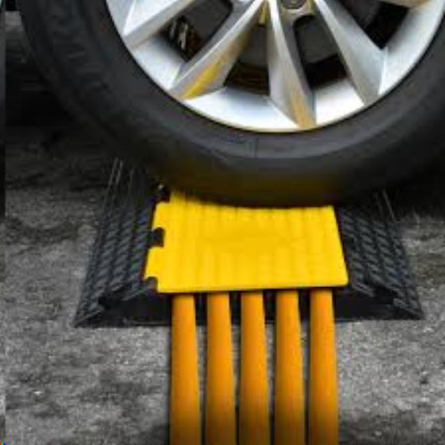 CABLE RAMP RENTAL, 3',  5 WIRE CHANNEL view 3