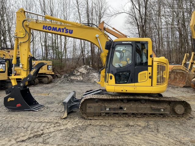31K EXCAVATOR WITH HYD THUMB view 2