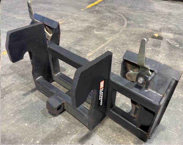 ADAPTOR BRACKET OLDER JLG-SKID STEER