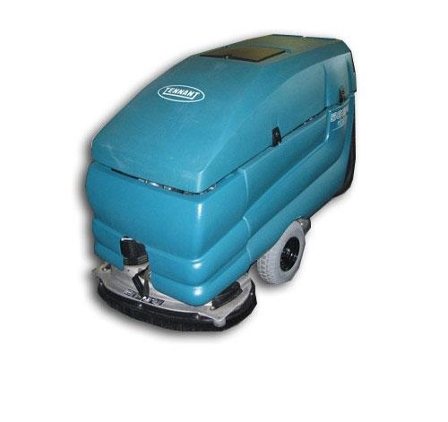 32" BATTERY POWERED FLOOR SCRUBBER view 3