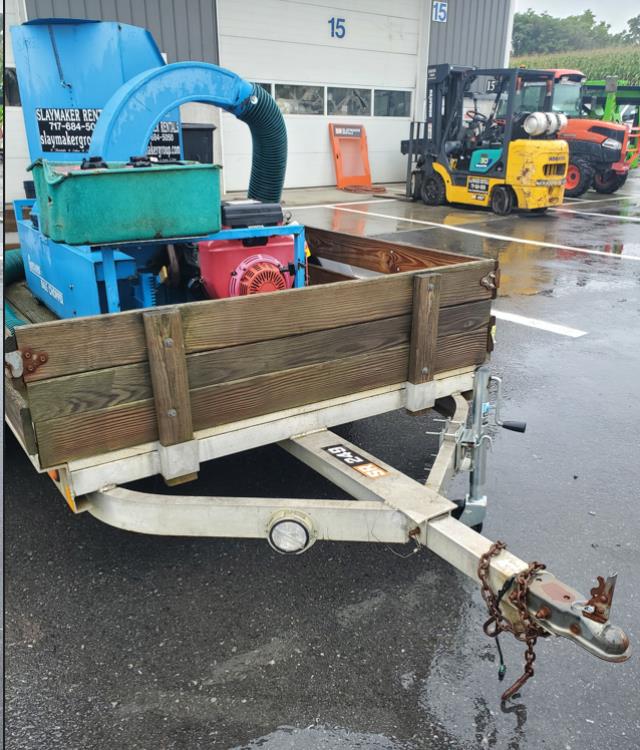 5' 4"X 9' 10" ALUMINUM TRAILER W/ TILT