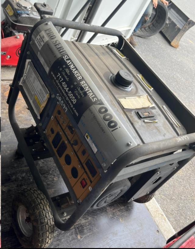 7000 WATT PORTABLE GENERATOR W-WHEELS view 2