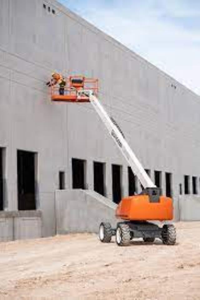 460SJ 46' JLG BOOM LIFT DIESEL 4X4 view 4